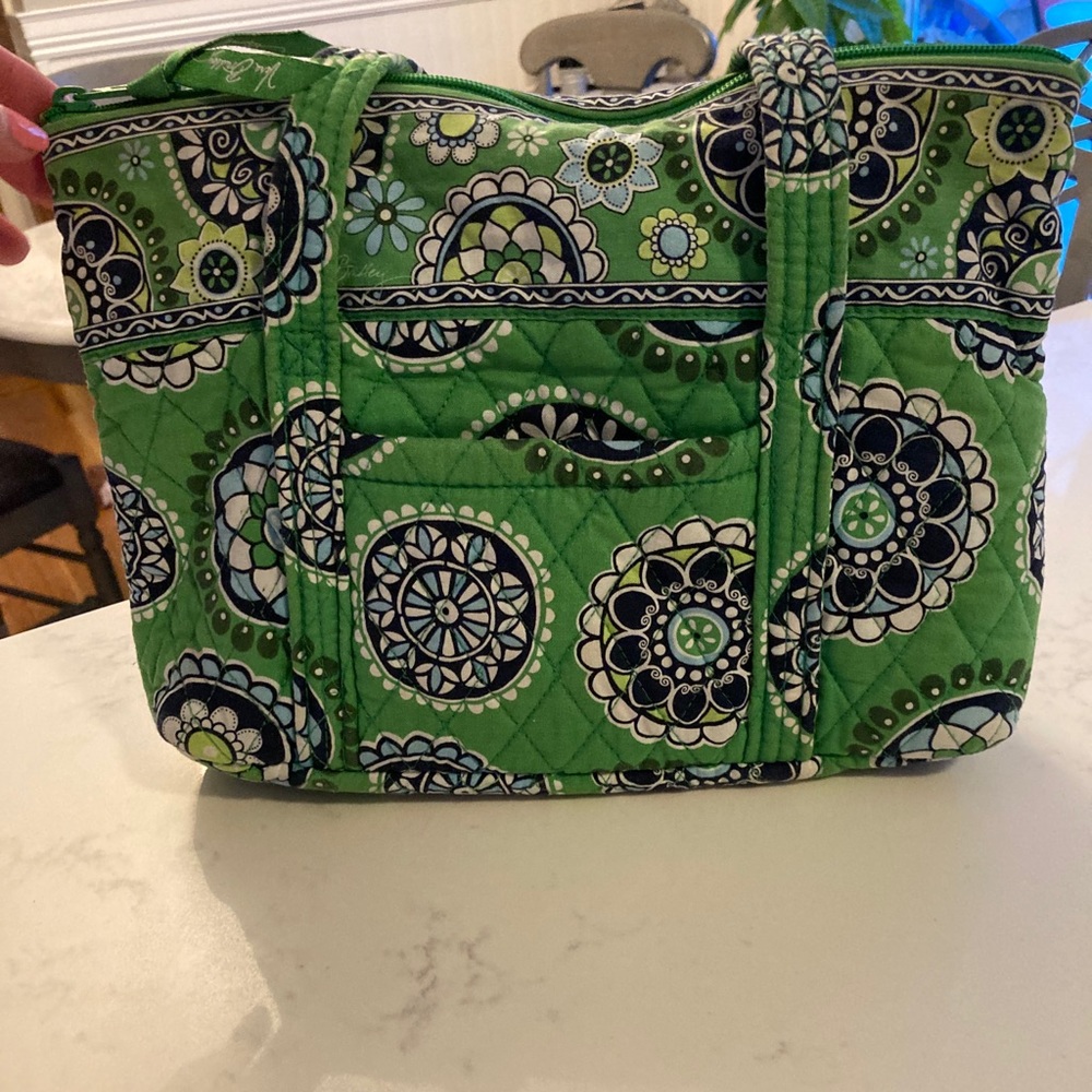 Vera Bradley green bag great condition hardly used